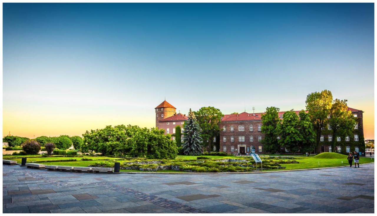 Aneks Hotelu Kazimierz Krasków Exteriör bild