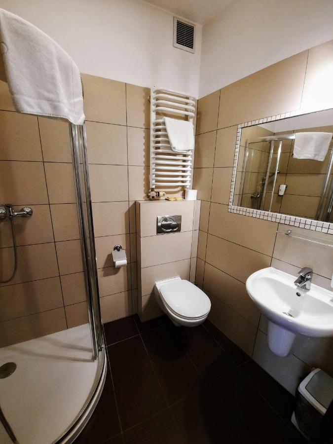 Aneks Hotelu Kazimierz Krasków Exteriör bild